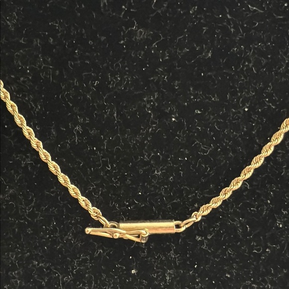 Elegant 14K Yellow Gold 16” Rope Chain - Picture 2 of 3